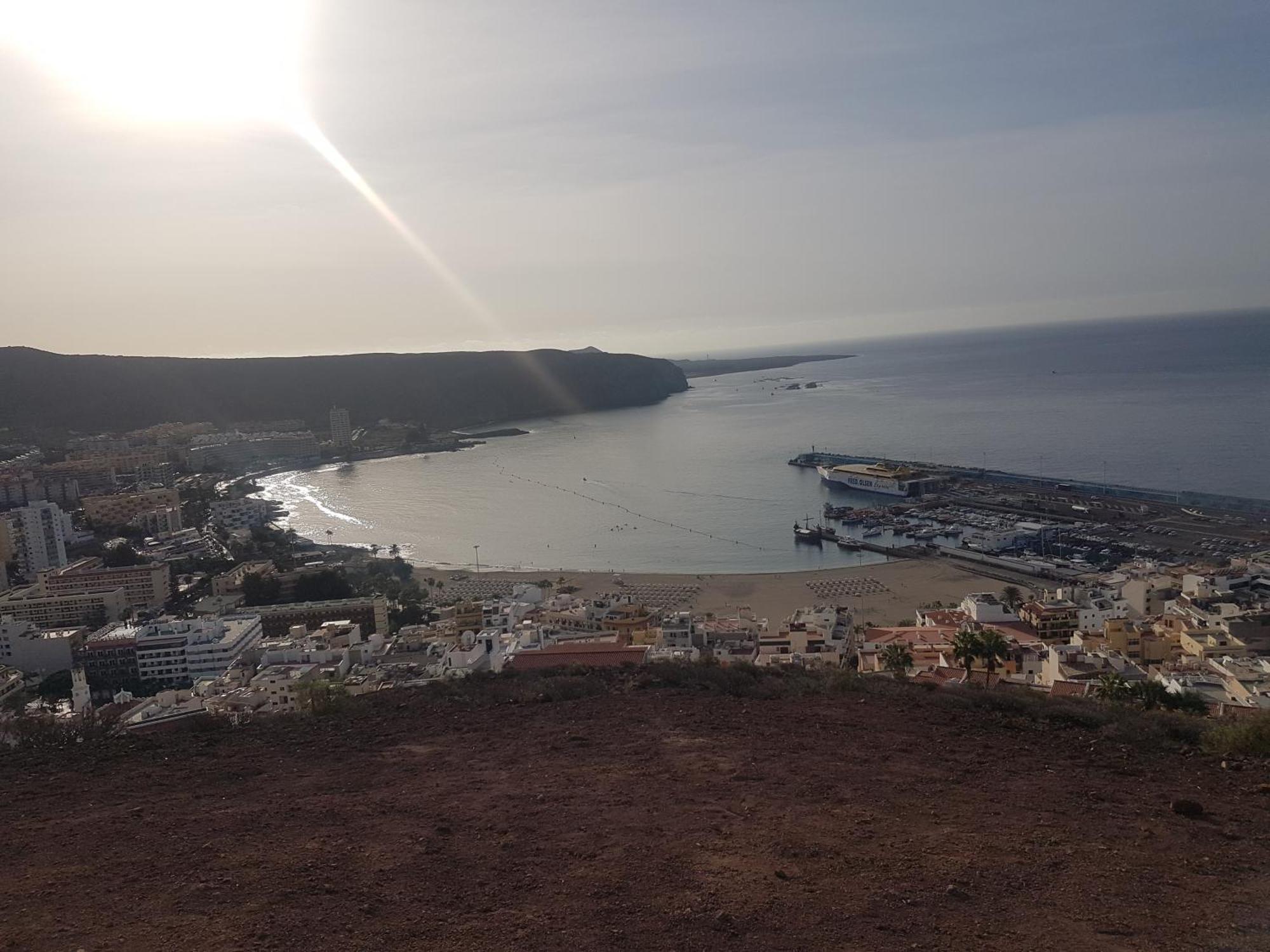 Beach 400Mtr, Top Of Mountain With Spectacular Surround View 200Mtr لوس كريستيانوس المظهر الخارجي الصورة